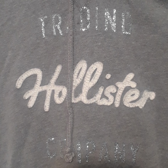 Hollister Sweater - Picture 3 of 3